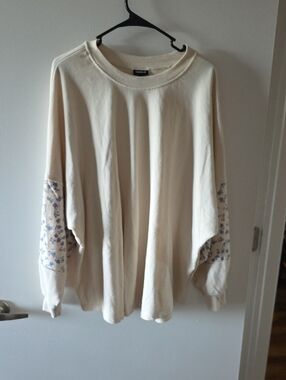 Torrid White/ CreamSweatshirt with Blue Floral Sleeve Panels